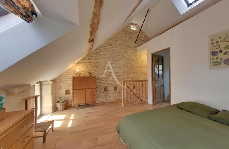 Maison - 160 m² - 9 pièces