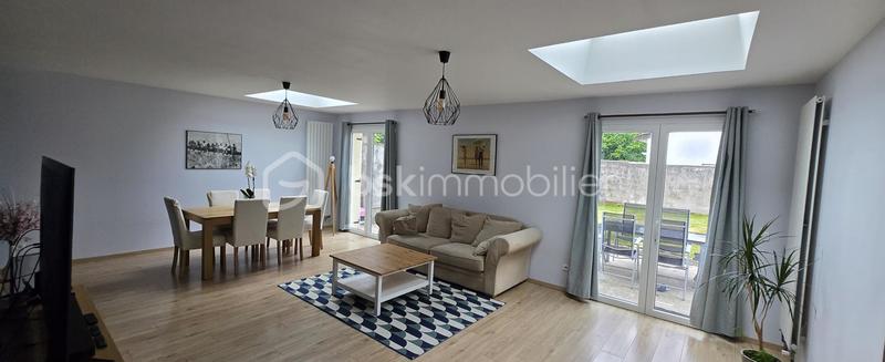 Maison - 182 m² - 8 pièces