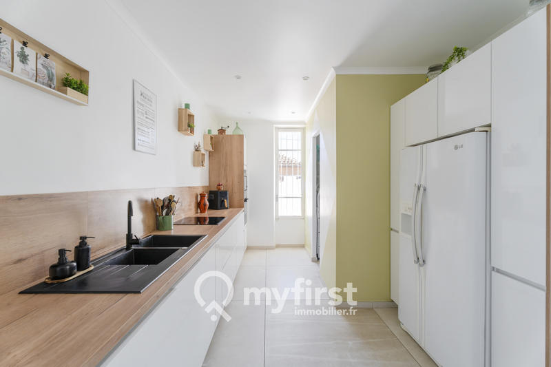 Maison - 207 m² - 6 pièces