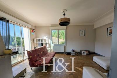 Propriété - 114 m² - 4 pièces