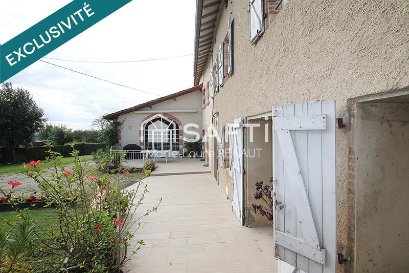 Maison - 270 m² - 9 pièces