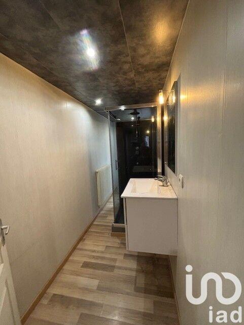 Maison - 207 m² - 7 pièces