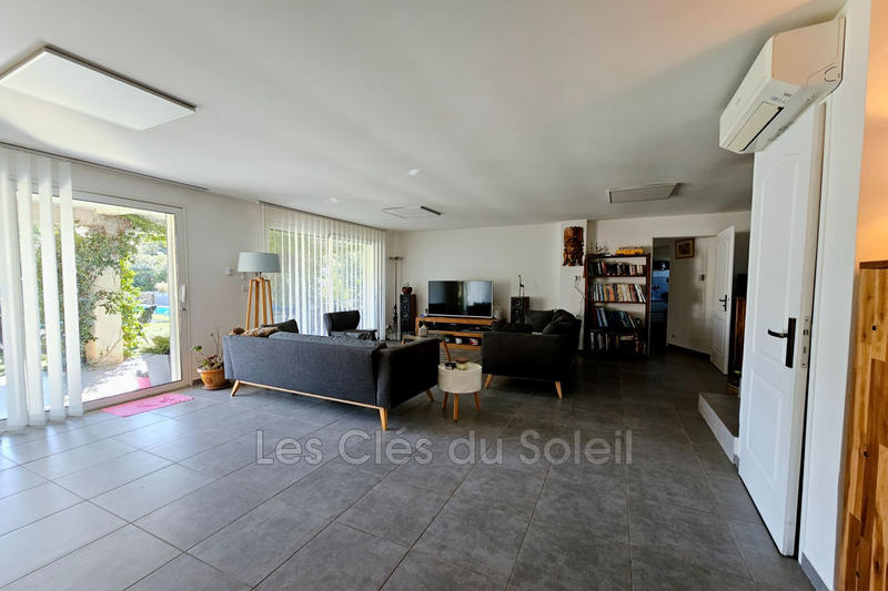 Maison - 161 m² - 6 pièces