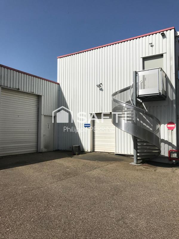 Local commercial - 85 m² - 1 pièce