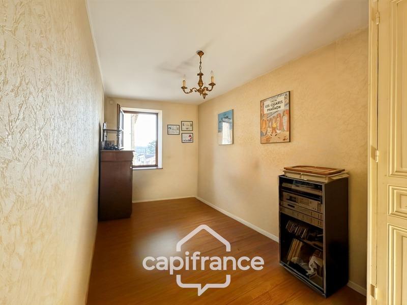 Maison - 185 m² - 8 pièces