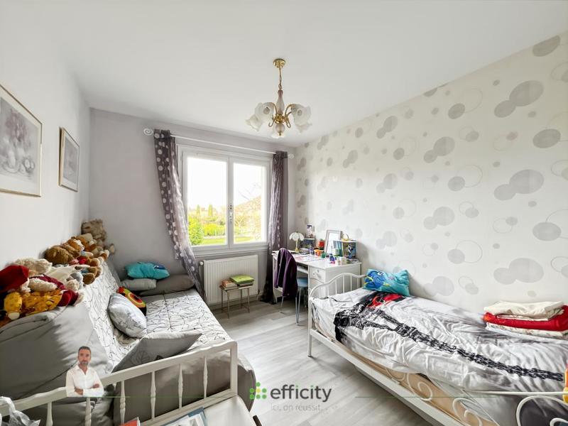 Pavillon - 196 m² - 8 pièces