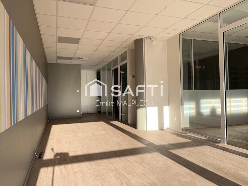 Local commercial - 76 m² - 4 pièces