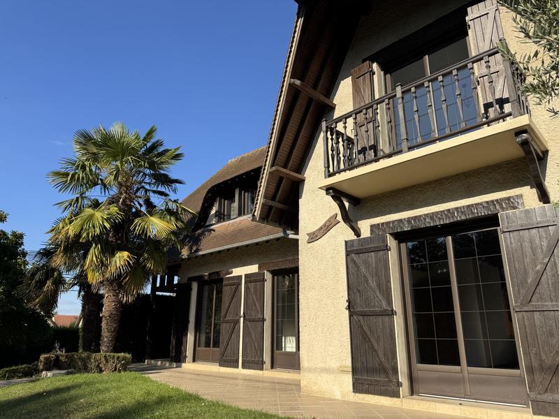 Maison - 140 m² - 5 pièces