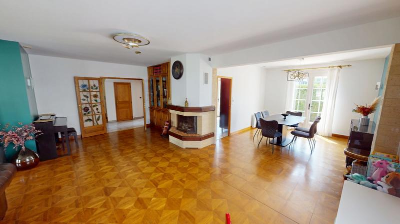 Maison - 180 m² - 6 pièces