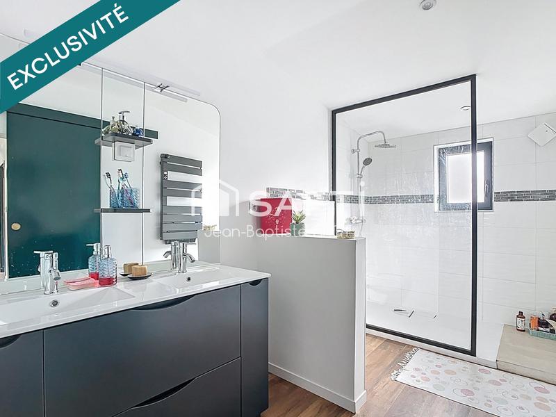 Maison - 270 m² - 7 pièces