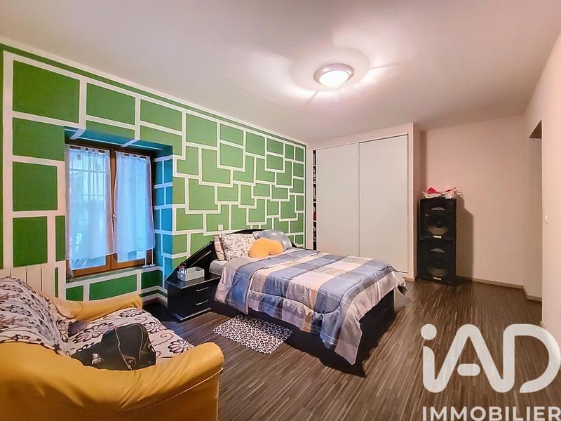 Maison - 217 m² - 8 pièces