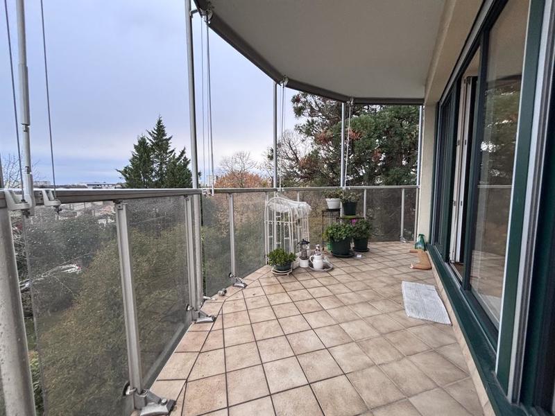 Appartement - 111 m² - 5 pièces