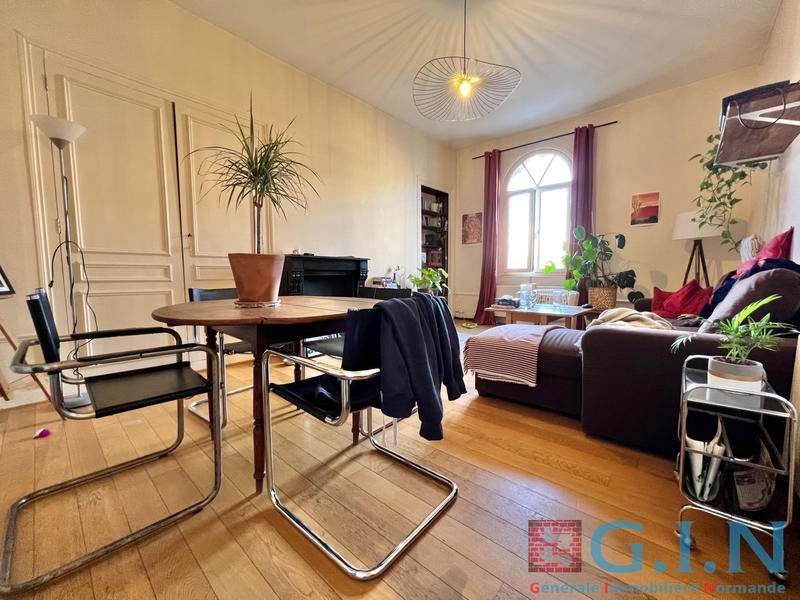Appartement - 75 m² - 3 pièces