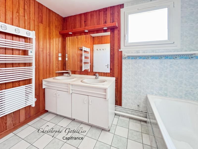 Maison - 88 m² - 4 pièces