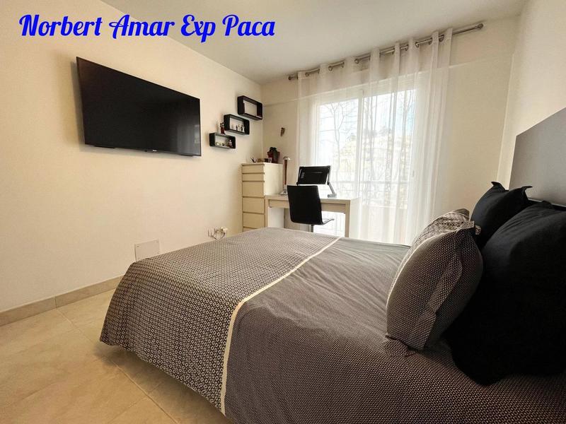 Appartement - 100 m² - 5 pièces