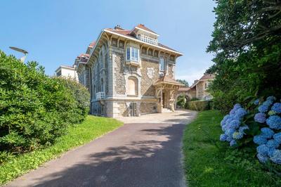 Appartement - 135 m² - 4 pièces