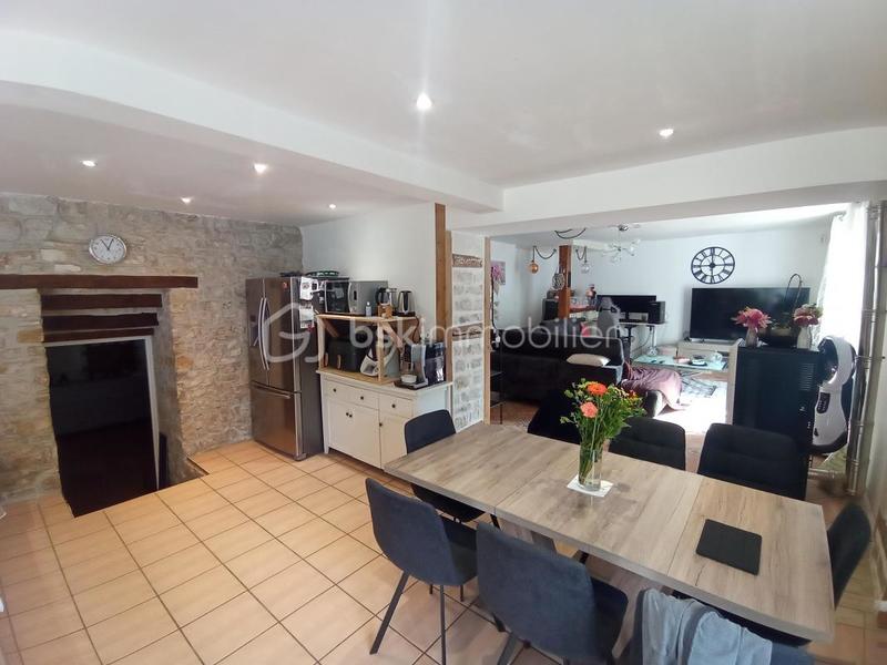 Maison - 230 m² - 6 pièces