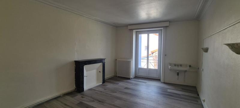 Maison - 215 m² - 9 pièces