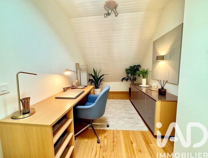 Maison - 286 m² - 9 pièces