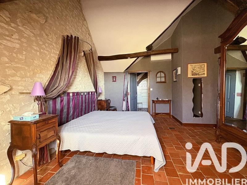 Maison - 221 m² - 9 pièces