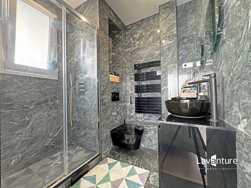 Appartement - 118 m² - 6 pièces