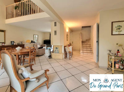 Maison - 167 m² - 6 pièces