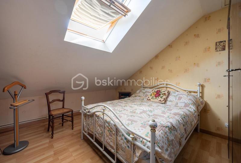 Maison - 95 m² - 5 pièces