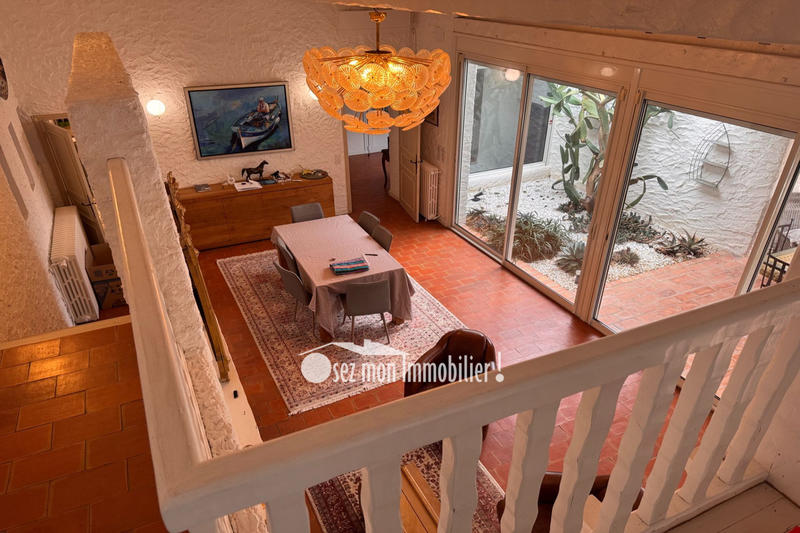 Maison - 220 m² - 7 pièces