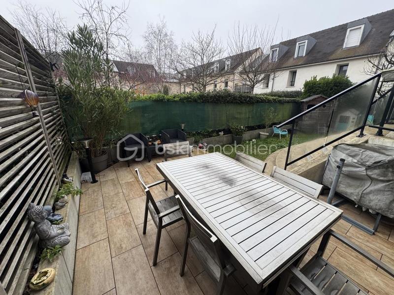 Appartement - 99 m² - 4 pièces