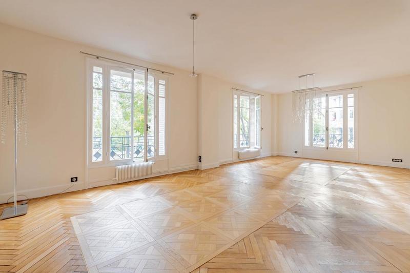 Appartement - 125 m² - 5 pièces
