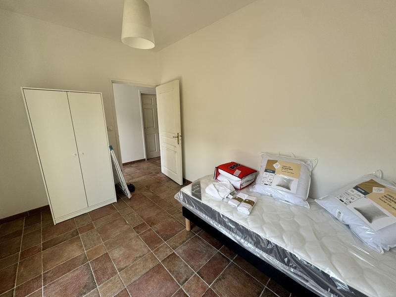 Maison - 185 m² - 10 pièces