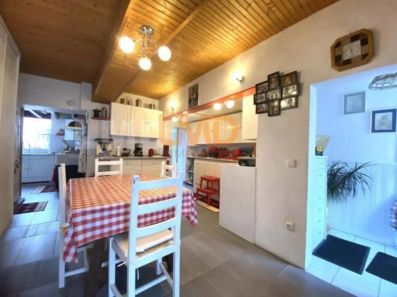 Maison chambre d'hôtes - 250 m² - 17 pièces