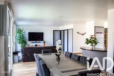 Maison - 143 m² - 8 pièces