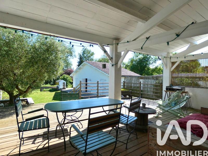 Maison - 230 m² - 5 pièces