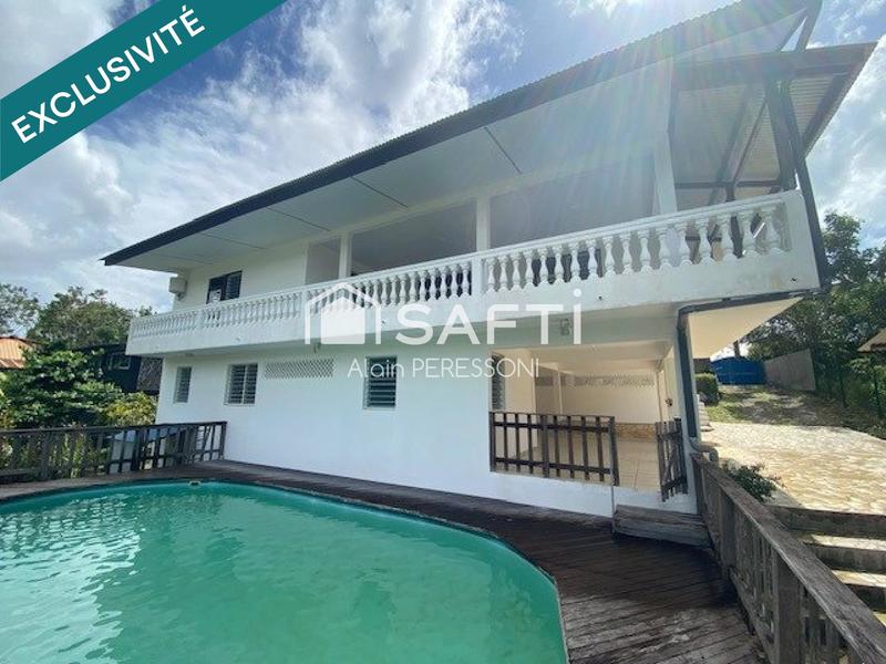 Maison - 211 m² - 9 pièces