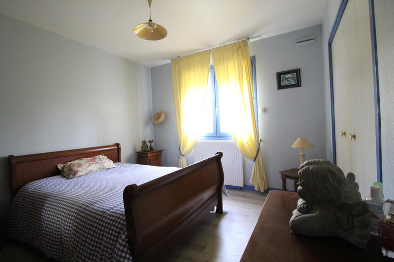 Maison - 180 m² - 7 pièces