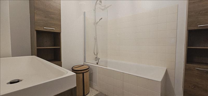 Appartement - 60 m² - 2 pièces