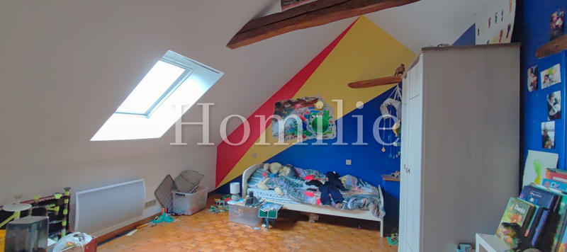 Maison - 203 m² - 8 pièces