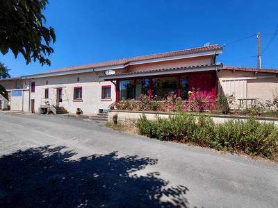 Maison - 200 m² - 7 pièces