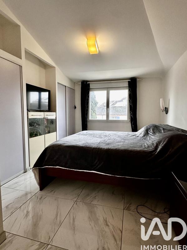 Maison - 312 m² - 13 pièces