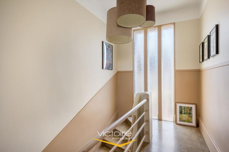 Maison - 170 m² - 7 pièces