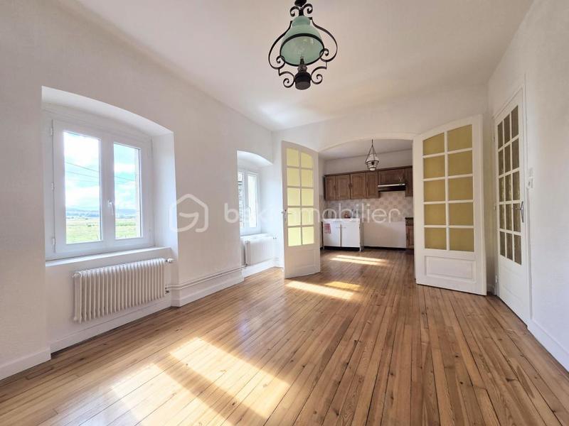 Maison - 99 m² - 6 pièces