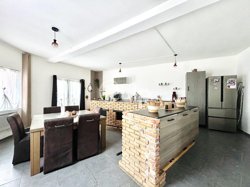 Maison - 102 m² - 4 pièces