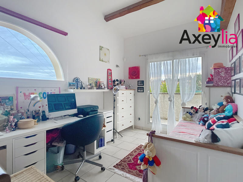 Maison - 151 m² - 6 pièces