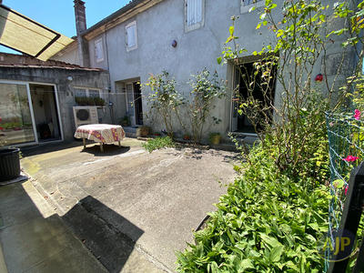 Maison - 90 m² - 5 pièces