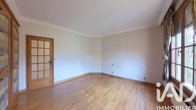 Maison - 269 m² - 10 pièces