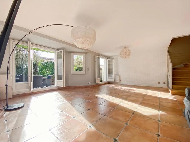 Maison - 141 m² - 7 pièces