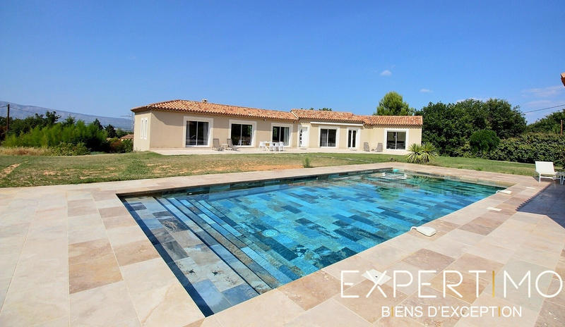Villa - 220 m² - 8 pièces