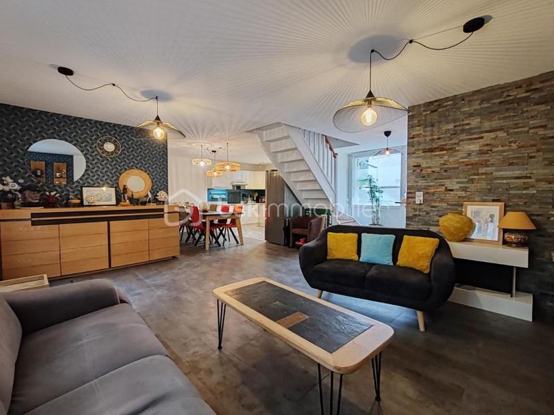 Maison - 104 m² - 5 pièces