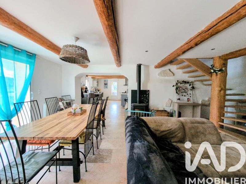Maison - 266 m² - 8 pièces